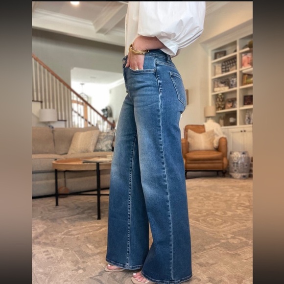 NWT Zenana High Waist Straight Leg Medium Wash Jeans - Picture 13 of 13